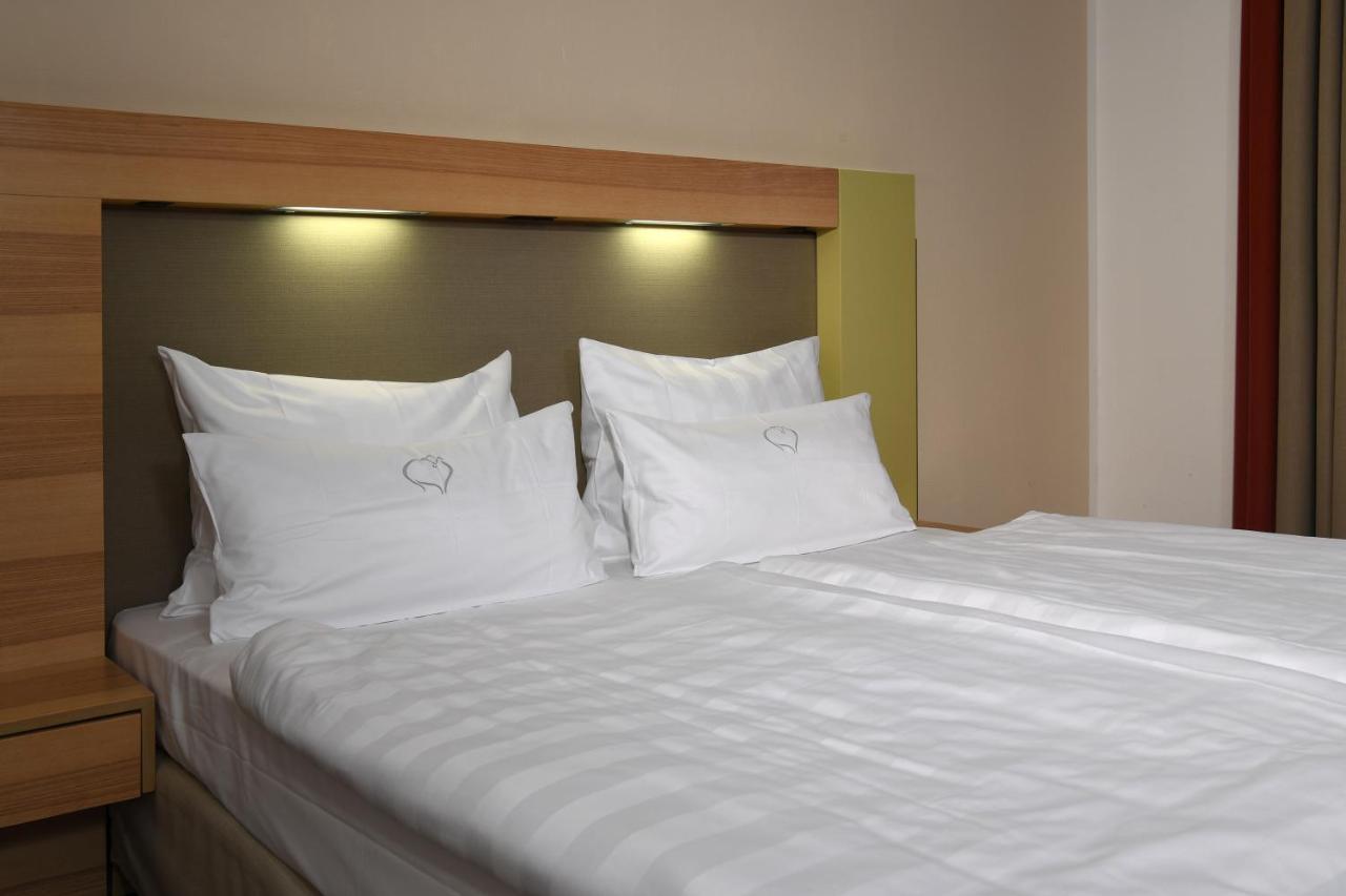 Landhotel Schnuck شنيفردينغين المظهر الخارجي الصورة